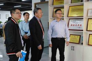 热烈欢迎市政府秘书长林兢一行莅临华体会体育·（中国）官方登录入口集团广西公司考察指导
